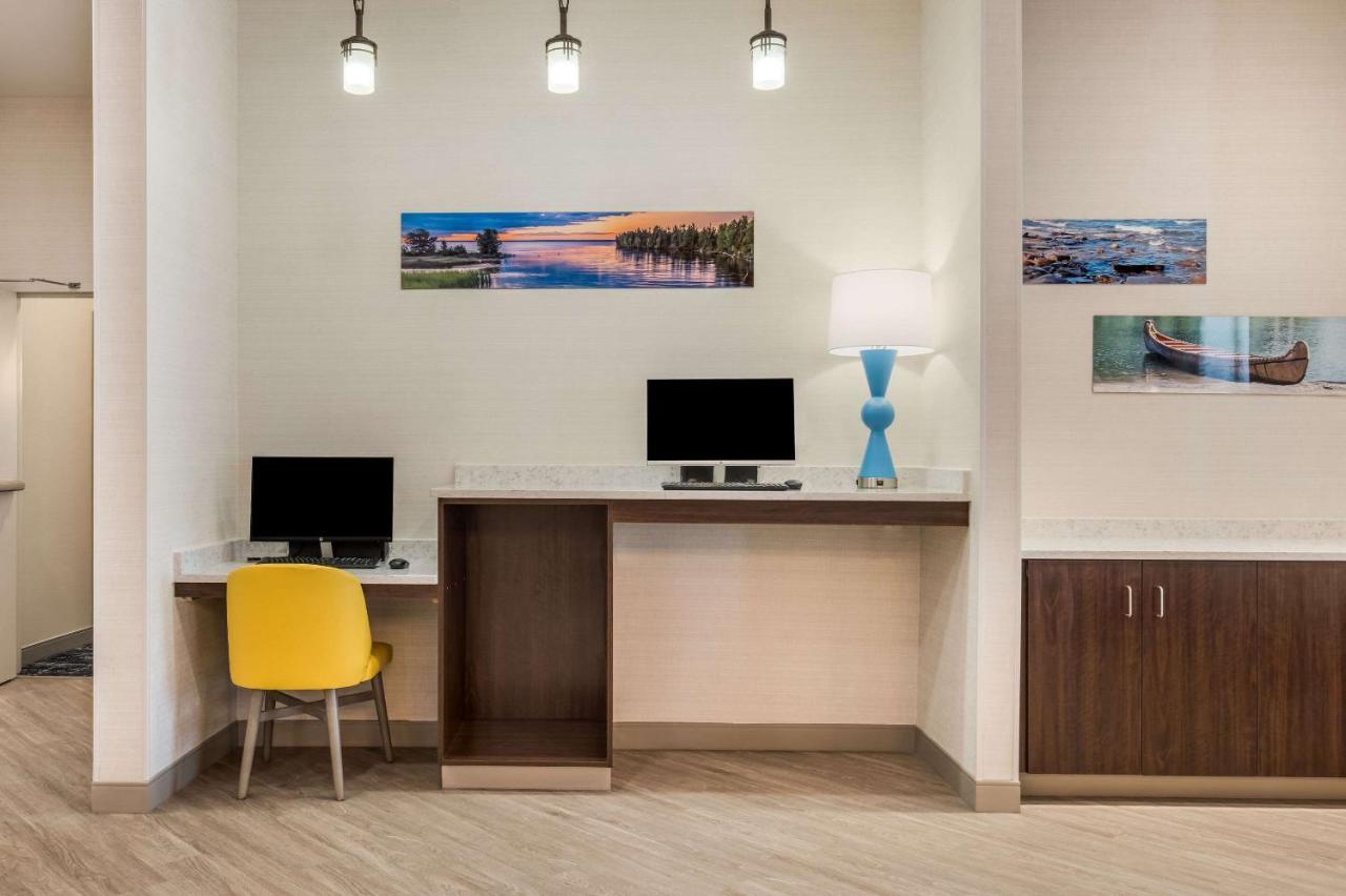 Mainstay Suites Gaylord Bagian luar foto