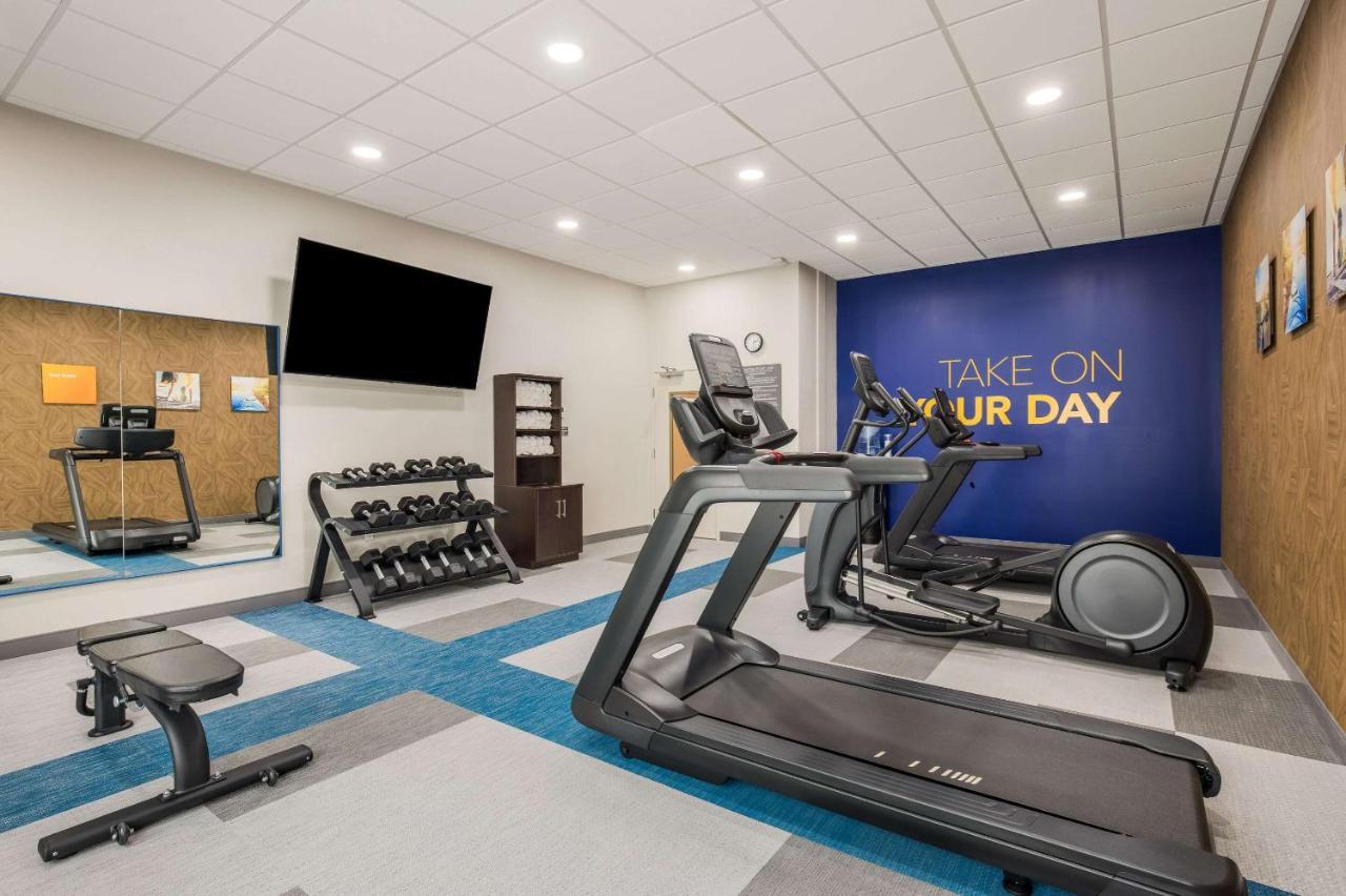 Mainstay Suites Gaylord Bagian luar foto
