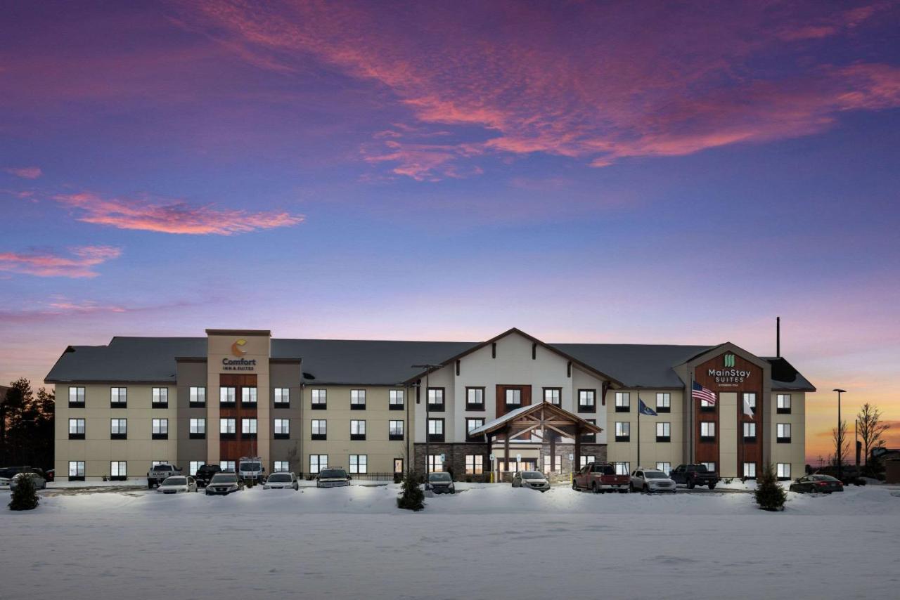 Mainstay Suites Gaylord Bagian luar foto