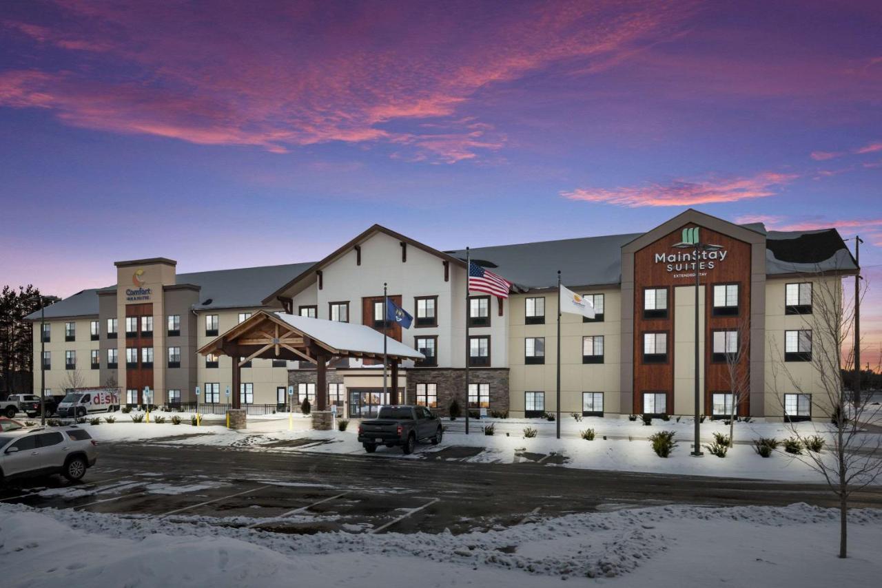 Mainstay Suites Gaylord Bagian luar foto