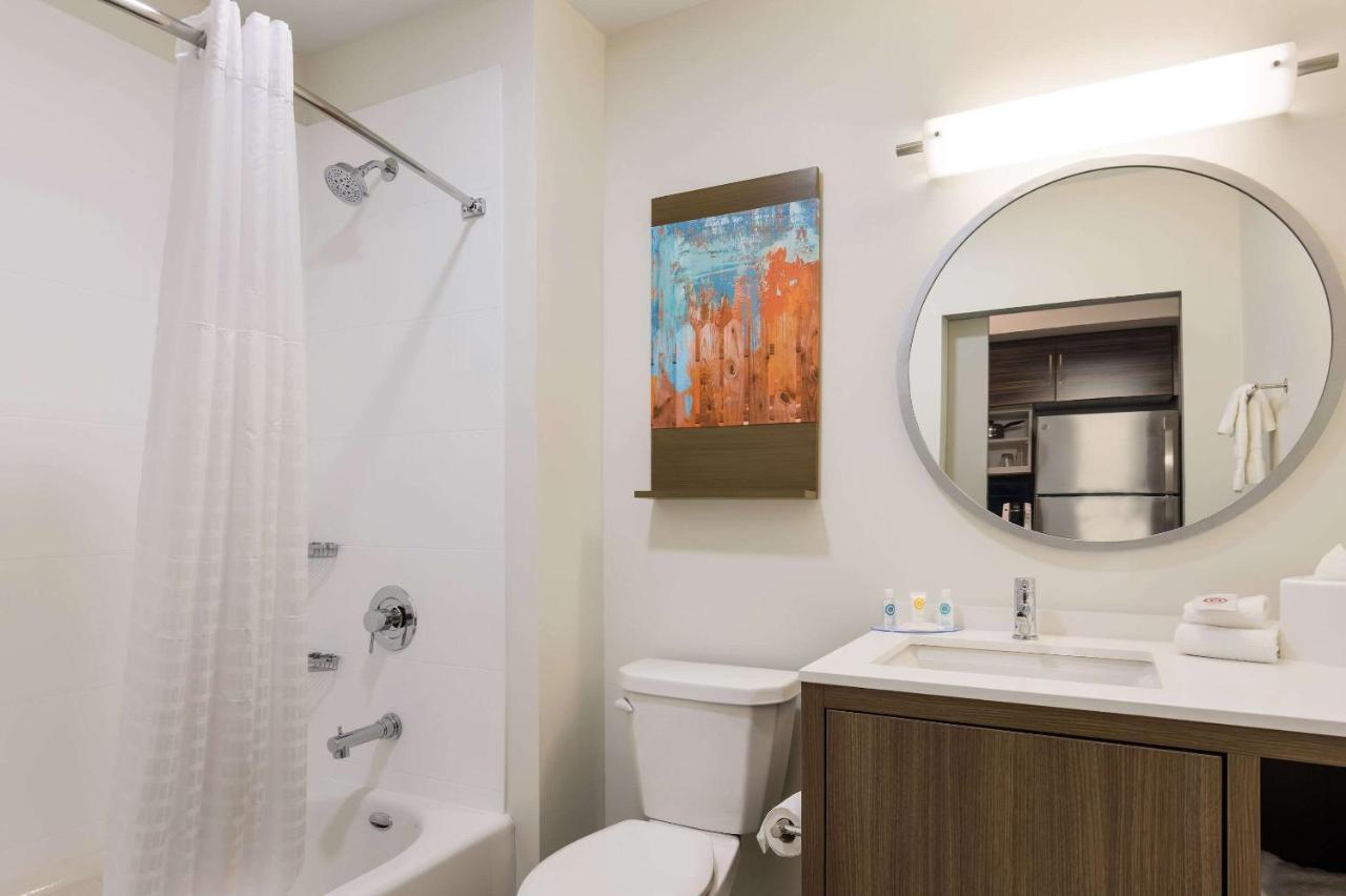 Mainstay Suites Gaylord Bagian luar foto